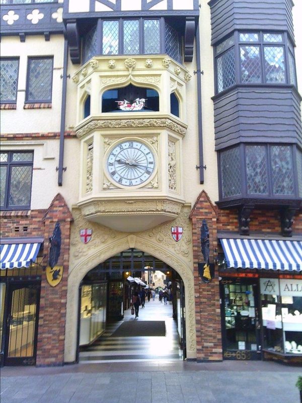 SUNP0019 Ilford Pixi-D Compact Camera - Pink