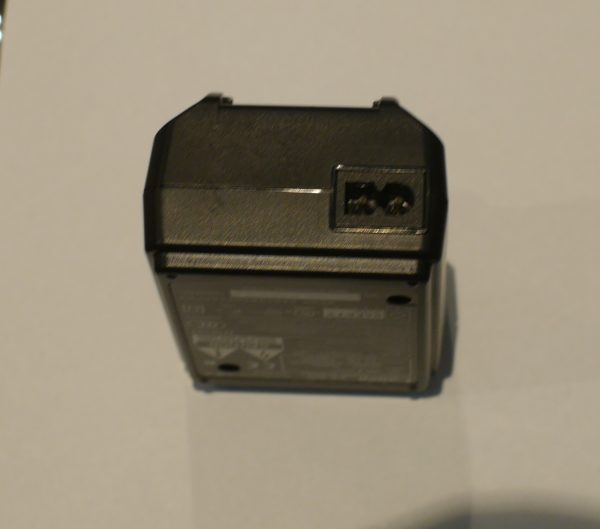 P9020Canon CA-920 Battery Charger - Plaza Cameras02 (2) Canon CA-920 Battery Charger - Plaza Cameras