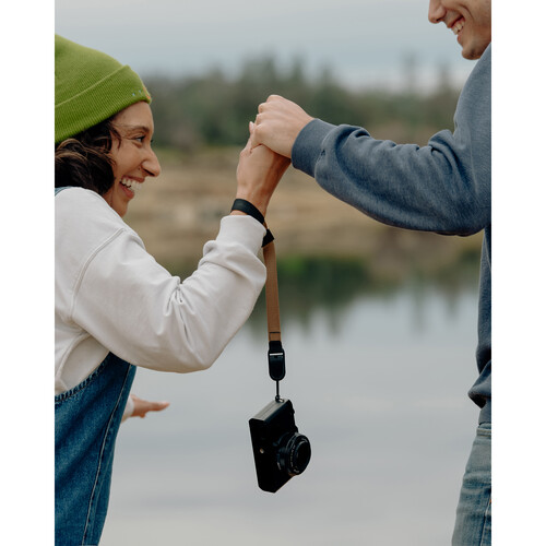 Peak Design Cuff Wrist Strap (Coyote) - Plaza Cameras 5 Peak Design Cuff Wrist Strap (Coyote) - Plaza Cameras